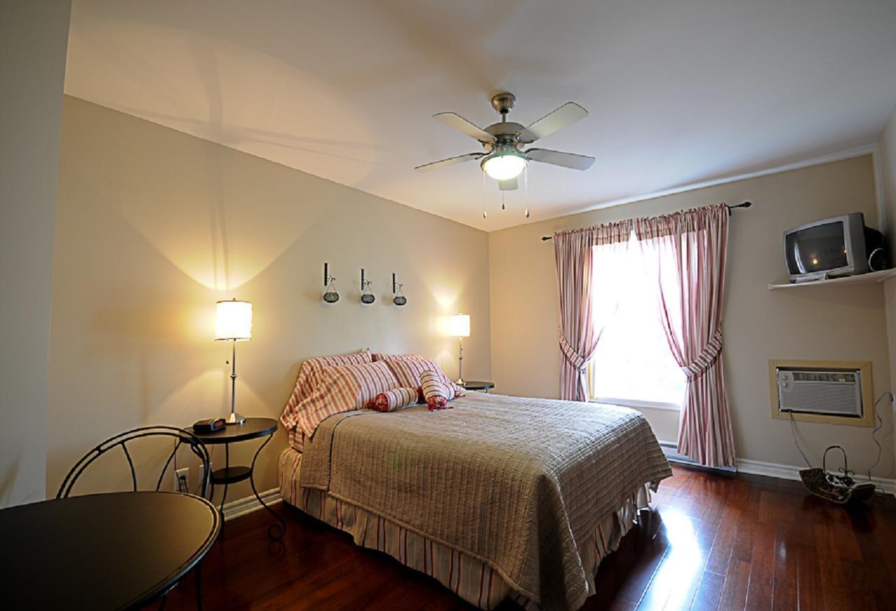 Auberge Le Voyageur Mont-Tremblant Bagian luar foto