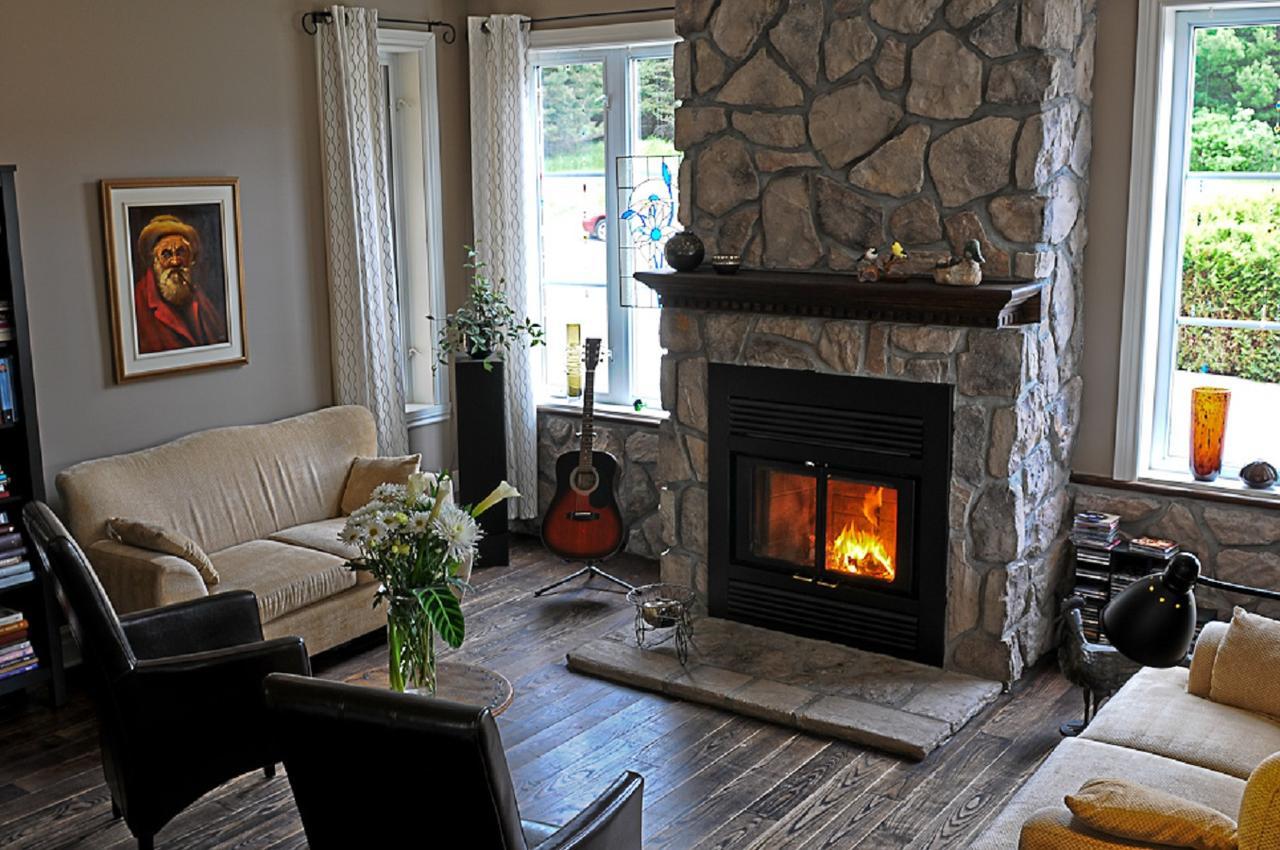 Auberge Le Voyageur Mont-Tremblant Bagian luar foto